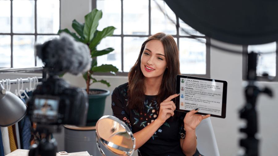 Nowe trendy w employer brandingu: Jak wykorzystać influencerów i social media?